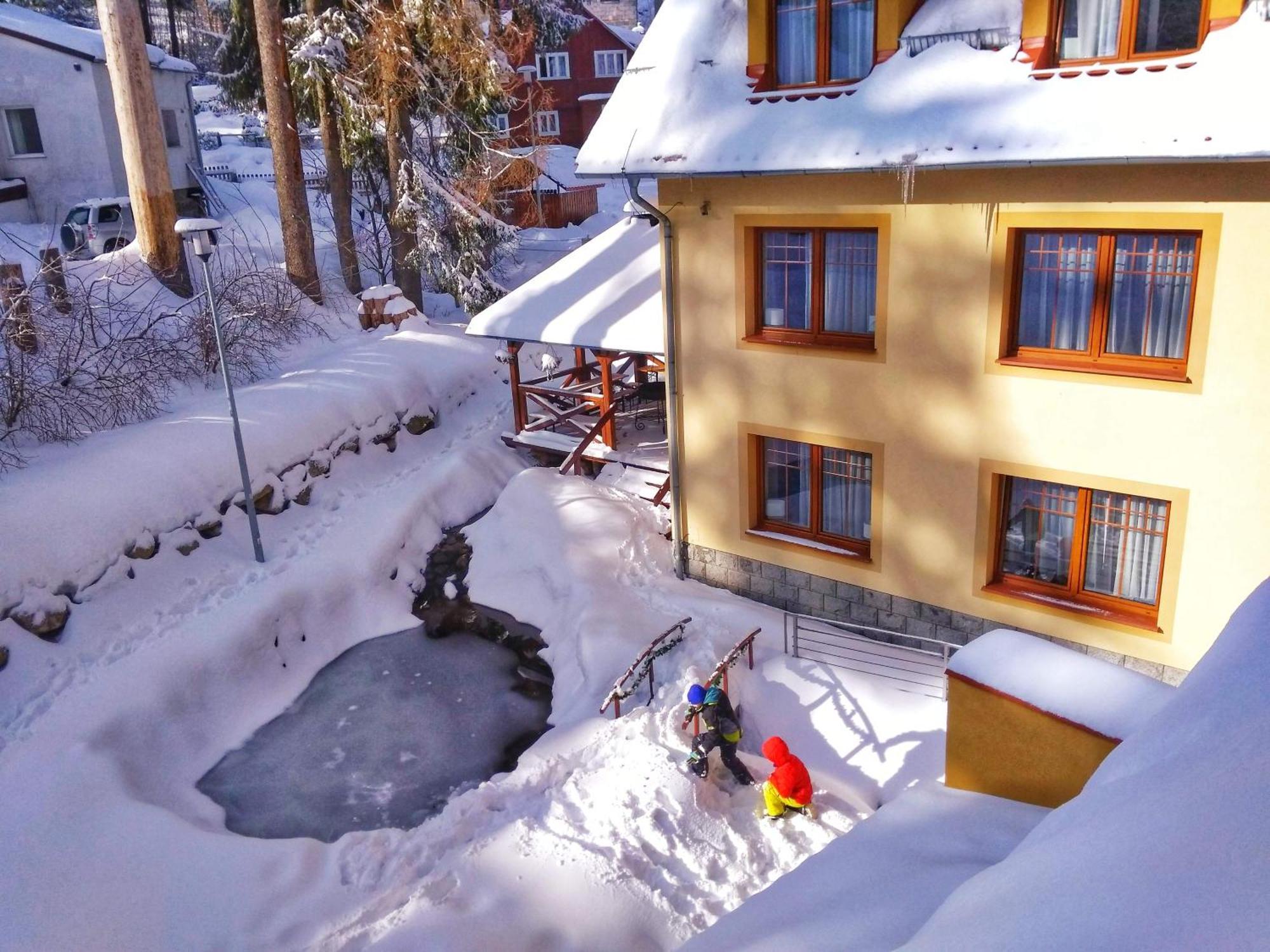 Hotel Dobry Klimat Шклярська Поремба Екстер'єр фото