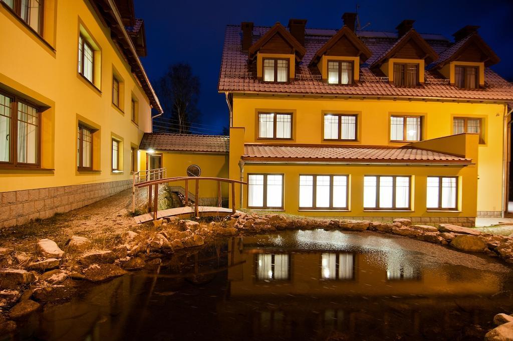 Hotel Dobry Klimat Шклярська Поремба Екстер'єр фото
